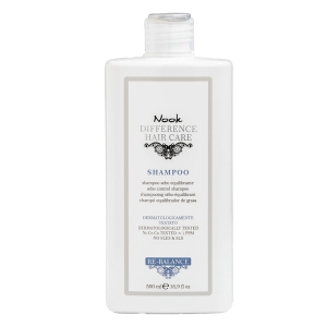 Shampoo detergente specifico nel trattamento di capelli e cute con eccessiva formazione di sebo.